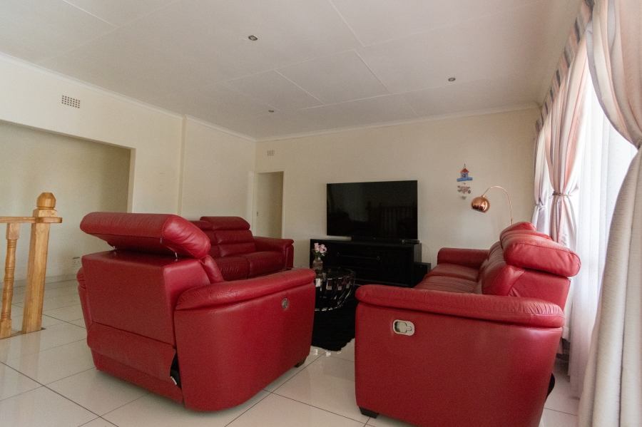 3 Bedroom Property for Sale in Protea Park North West